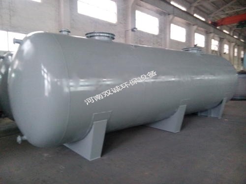 【雙誠儲罐】化工儲罐工作時(shí)需要注意事項(xiàng)有哪些?