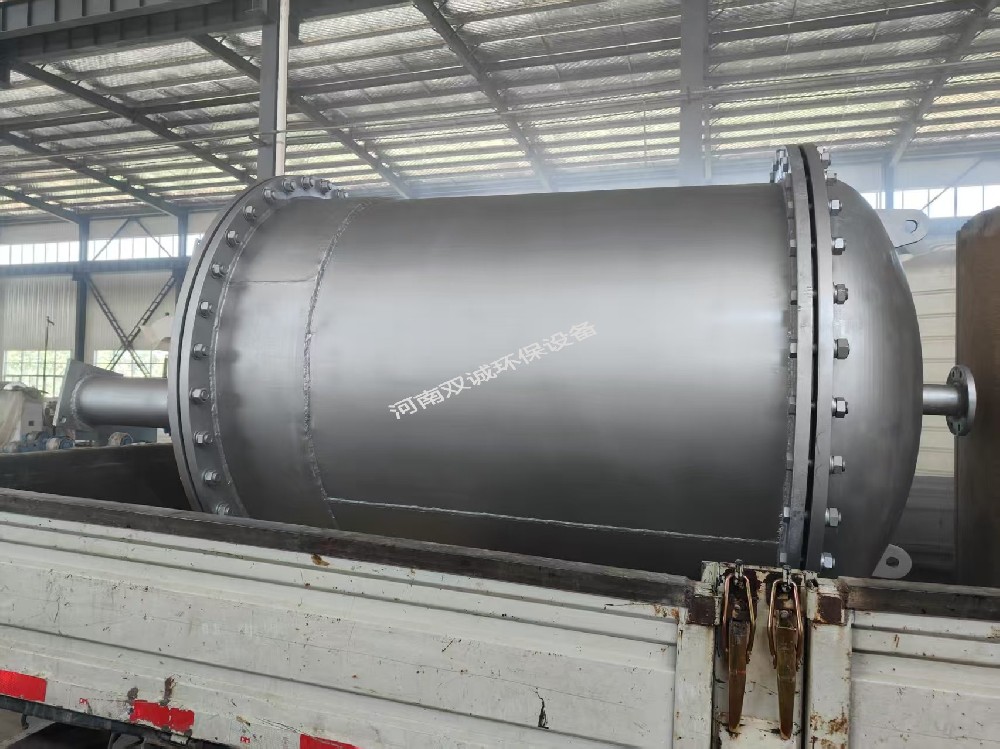 2025.04.23-濮陽市某化工有限公司列板換熱器KLC0.5-60發(fā)貨